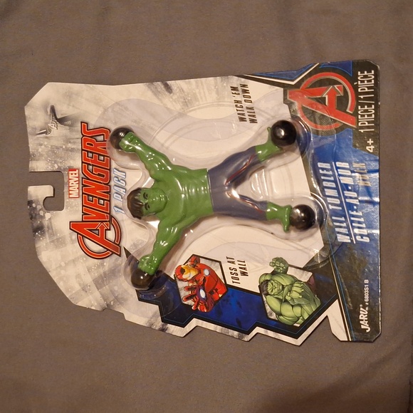 Marvel Avengers Incredible Hulk Wall Tumbler - Picture 2 of 4